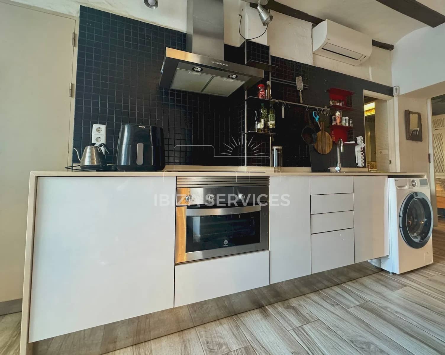 2 bedroom Apartment for sale in Ibiza / Eivissa town - € 338,000 (Ref: 9597147)