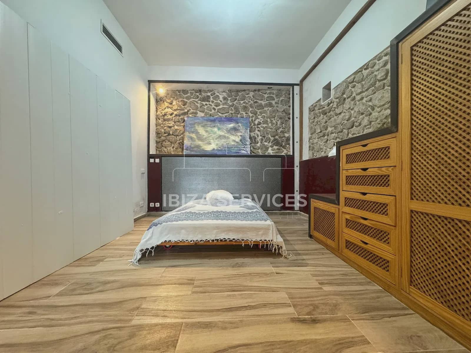 2 bedroom Apartment for sale in Ibiza / Eivissa town - € 338,000 (Ref: 9597147)