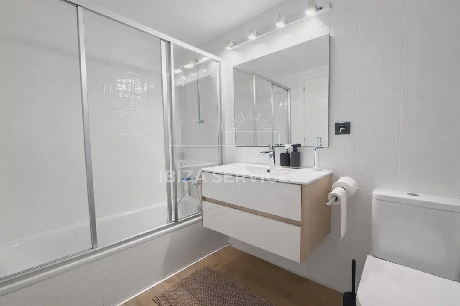 Apartamento de 3 habitaciones en Ibiza / Eivissa ciudad en alquiler con garaje - 5.000 € (Ref: 9614439)