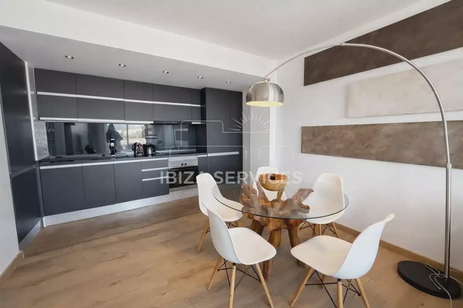 Apartamento de 3 habitaciones en Ibiza / Eivissa ciudad en alquiler con garaje - 5.000 € (Ref: 9614439)