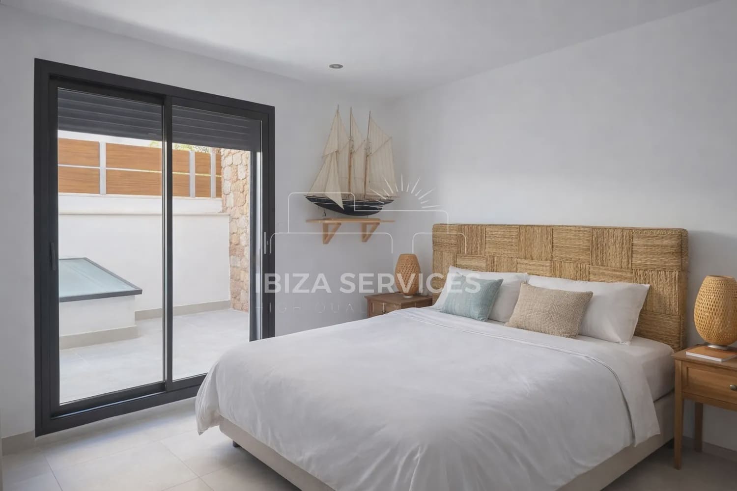 3 sypialnia Willa na sprzedaż w Talamanca z basenem garażem - 1 790 000 € (Ref: 9629365)