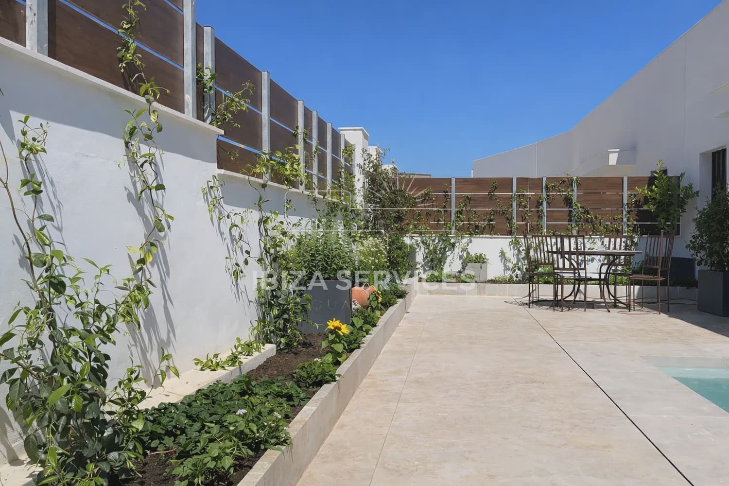 3 sypialnia Willa na sprzedaż w Talamanca z basenem garażem - 1 790 000 € (Ref: 9629365)