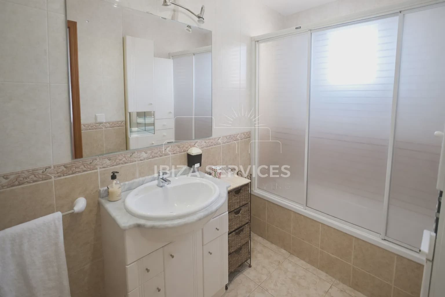 4 bedroom Apartment for rent in Sant Jordi de Ses Salines with garage - € 5,500 (Ref: 9636214)