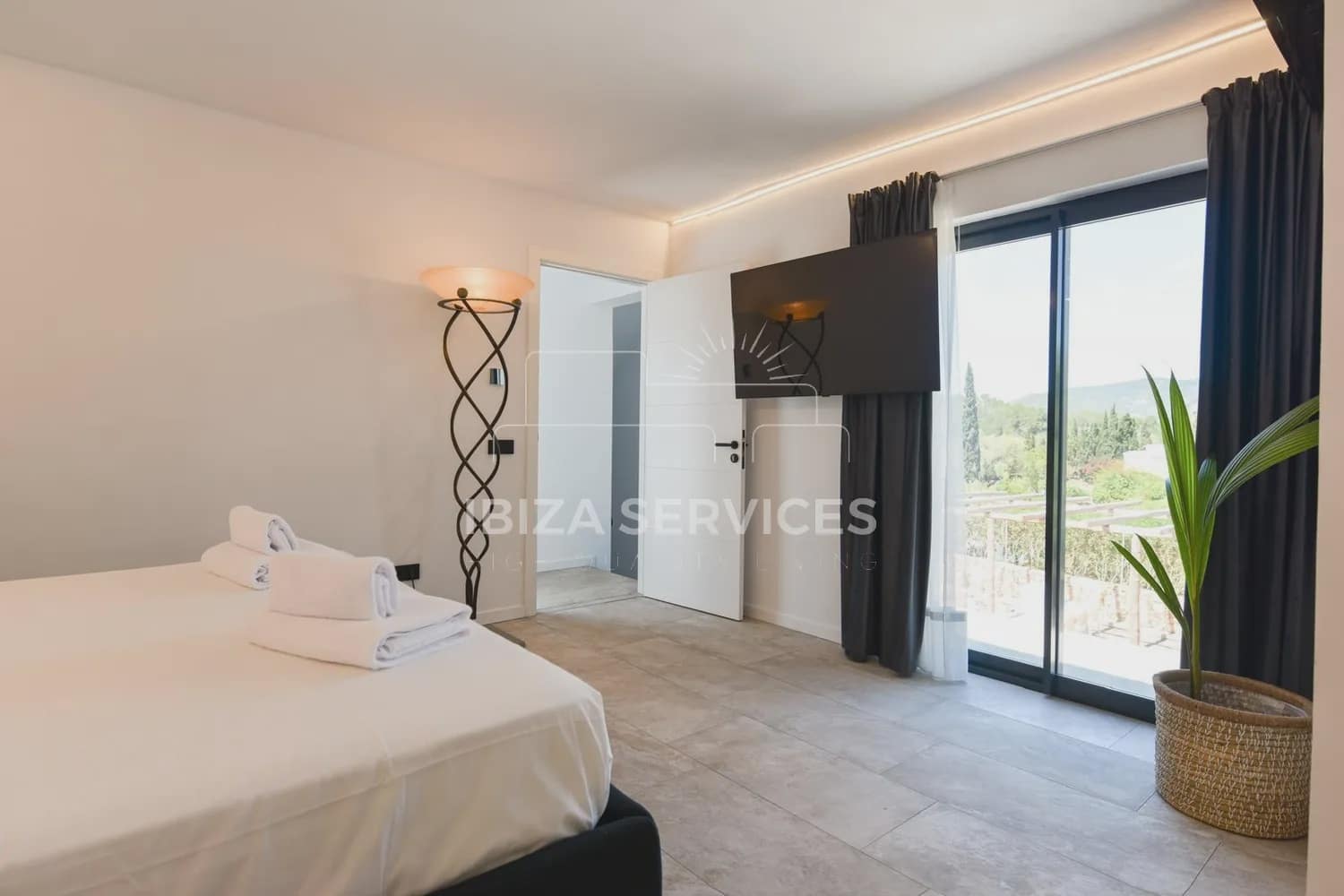 4 soveværelse Villa til leje i San Jose / Sant Josep de Sa Talaia med swimmingpool garage - € 15.000 (Ref: 9646716)