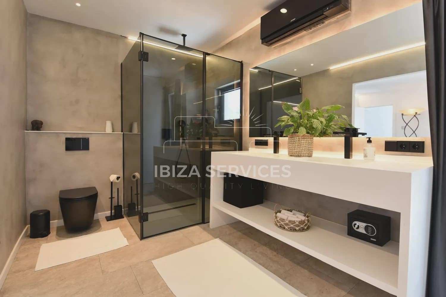 4 soveværelse Villa til leje i San Jose / Sant Josep de Sa Talaia med swimmingpool garage - € 15.000 (Ref: 9646716)