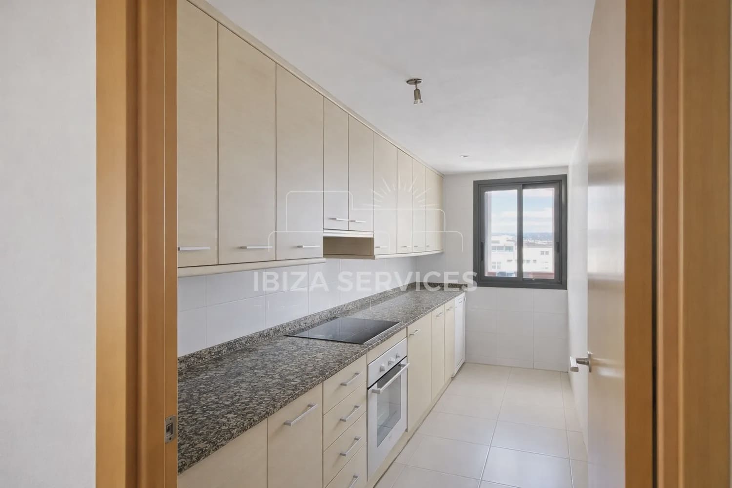 3 quarto Apartamento para venda em Playa d'en Bossa - 567 000 € (Ref: 9669589)