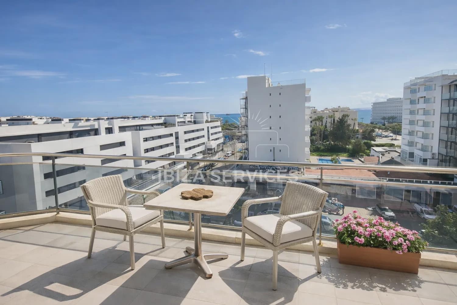 3 quarto Apartamento para venda em Playa d'en Bossa - 567 000 € (Ref: 9669589)