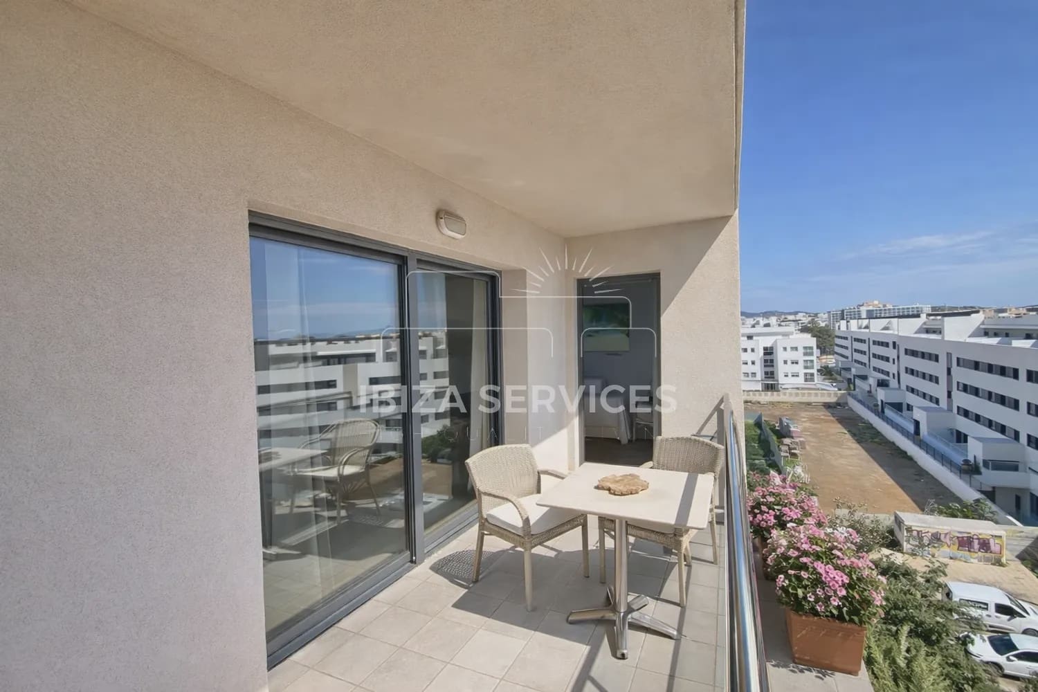 3 quarto Apartamento para venda em Playa d'en Bossa - 567 000 € (Ref: 9669589)