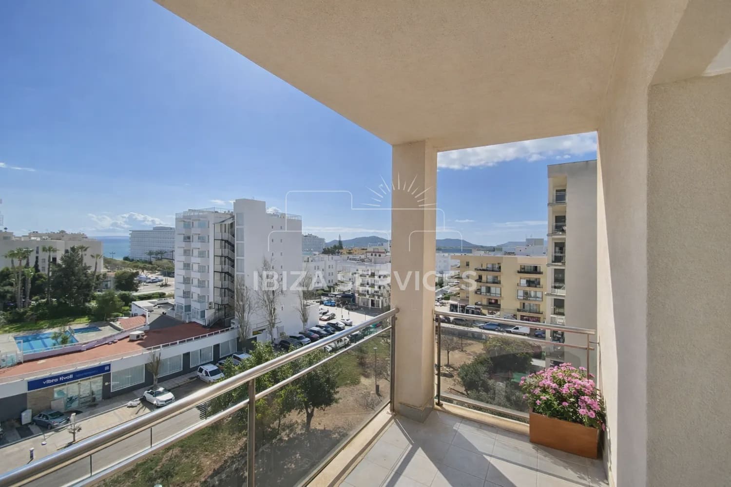 3 quarto Apartamento para venda em Playa d'en Bossa - 567 000 € (Ref: 9669589)