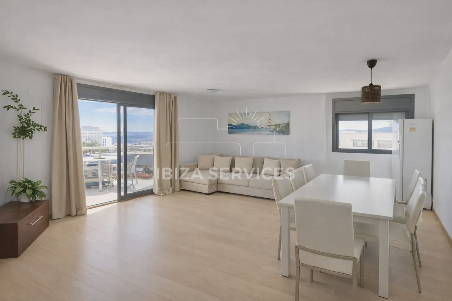 3 bedroom Apartment for sale in Playa d'en Bossa - € 567,000 (Ref: 9669589)