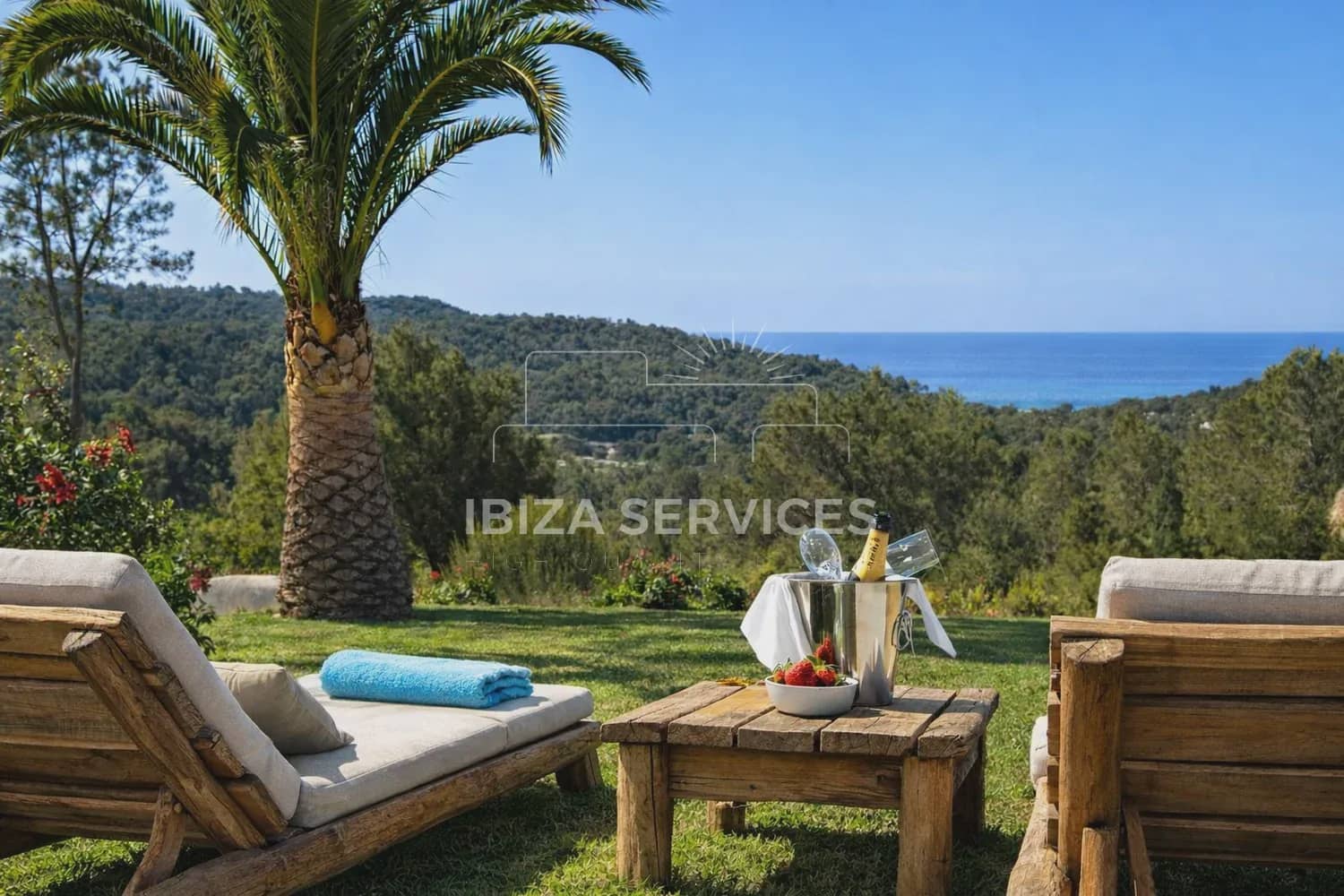 15 slaapkamer Hotel te koop in Santa Gertrudis de Fruitera met zwembad garage - € 19.000.000 (Ref: 9687362)