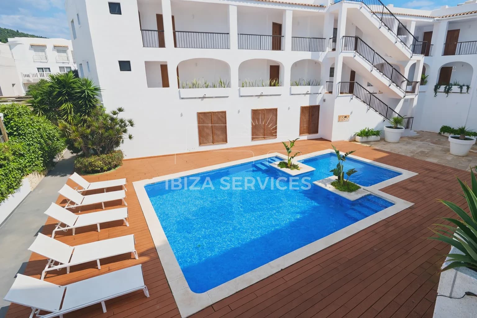 1 quarto Apartamento para venda em Cala Llonga com piscina - 325 000 € (Ref: 9700361)