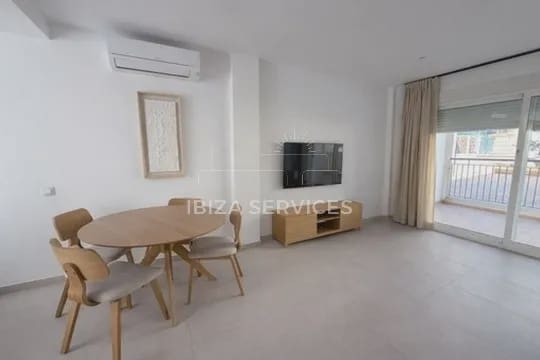 3 soveværelse Lejlighed til leje i Cala d'en Bou, San Jose / Sant Josep de Sa Talaia med garage - € 3.666 (Ref: 9737119)