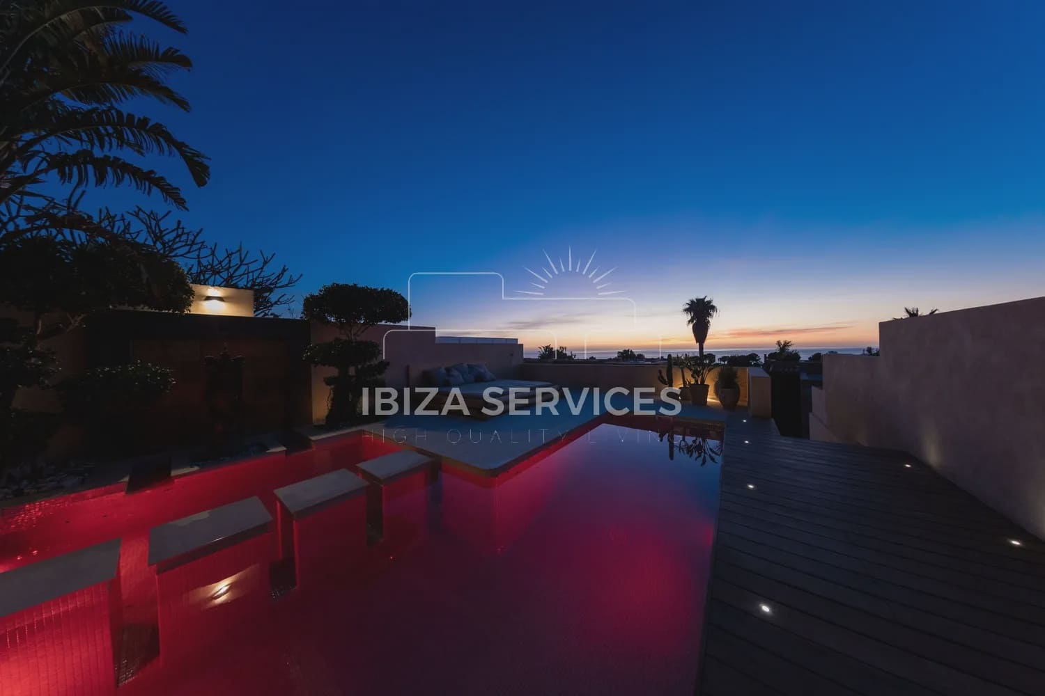 Villa/Maison de 3 chambres à louer à Cala Moli avec piscine garage - 8 800 € (Ref: 9753750)