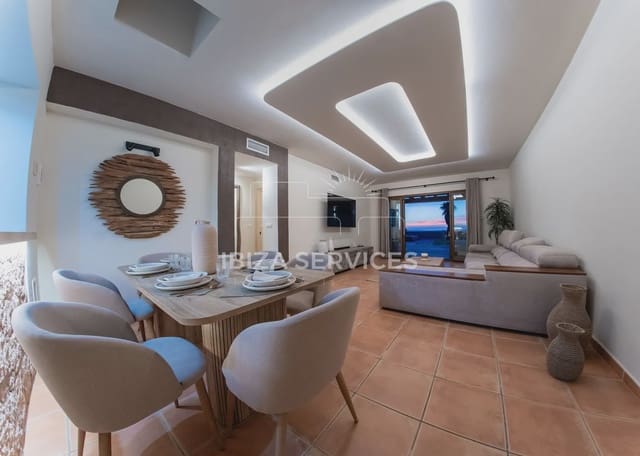Villa/Maison de 3 chambres à louer à Cala Molí, San Jose / Sant Josep de Sa Talaia avec piscine garage - 8 800 € (Ref: 9753750)