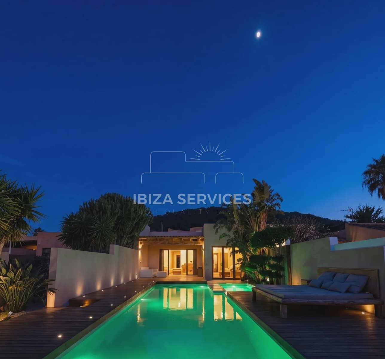 Villa/Maison de 3 chambres à louer à Cala Moli avec piscine garage - 8 800 € (Ref: 9753750)