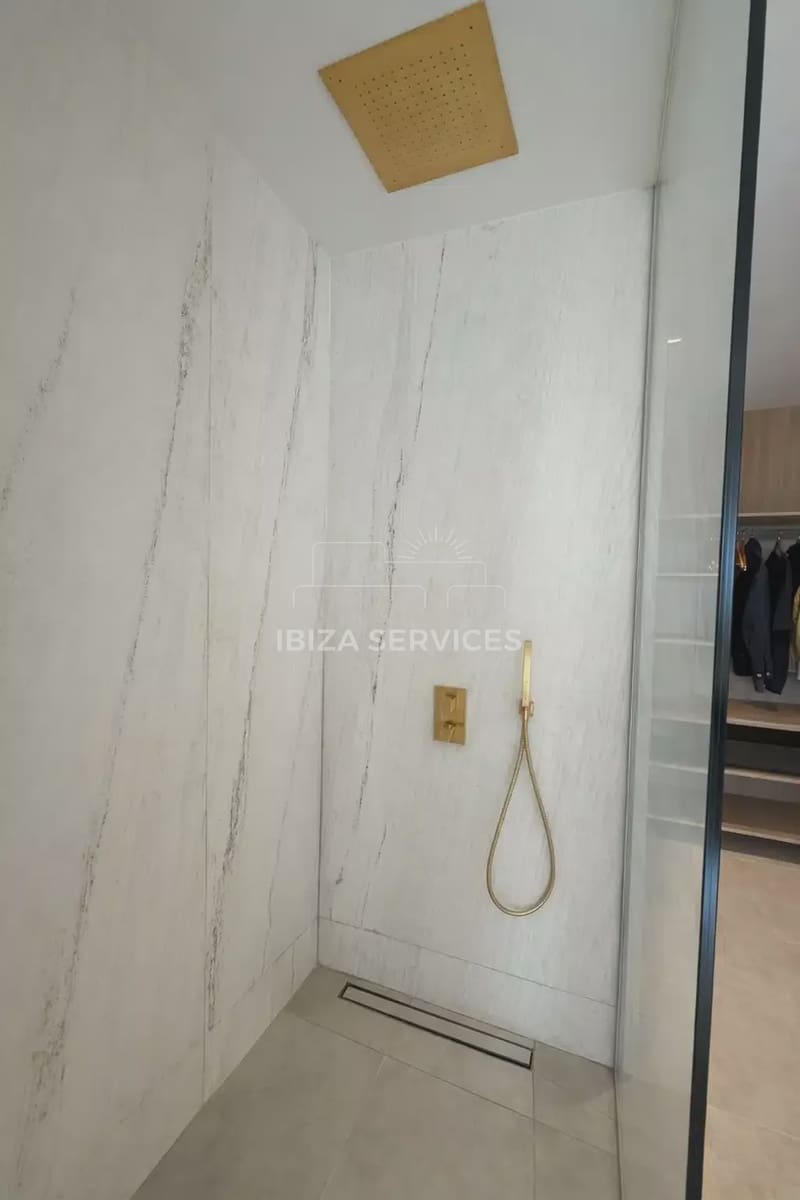 4 bedroom Villa for rent in Talamanca with pool garage - € 28,000 (Ref: 9761567)