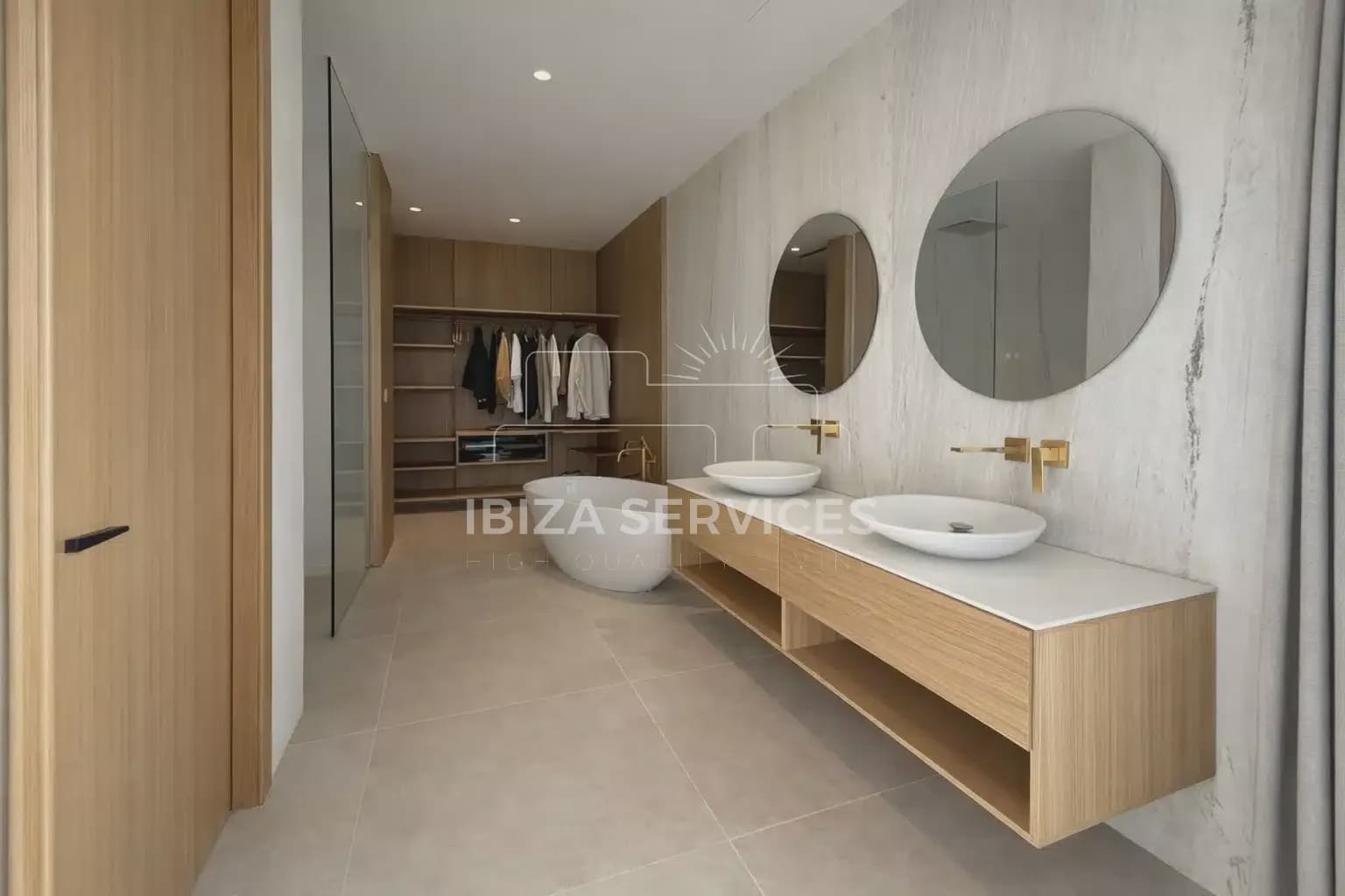 4 bedroom Villa for rent in Talamanca with pool garage - € 28,000 (Ref: 9761567)