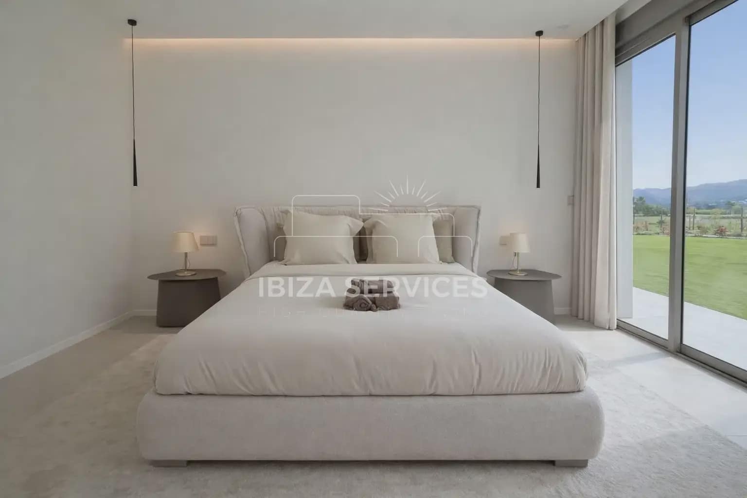 4 bedroom Villa for rent in Talamanca with pool garage - € 28,000 (Ref: 9761567)