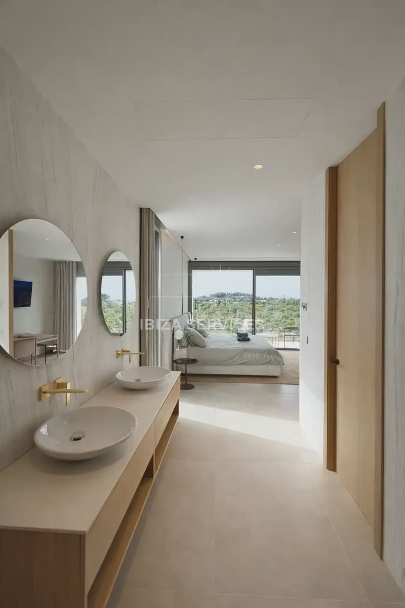 4 bedroom Villa for rent in Talamanca with pool garage - € 28,000 (Ref: 9761567)