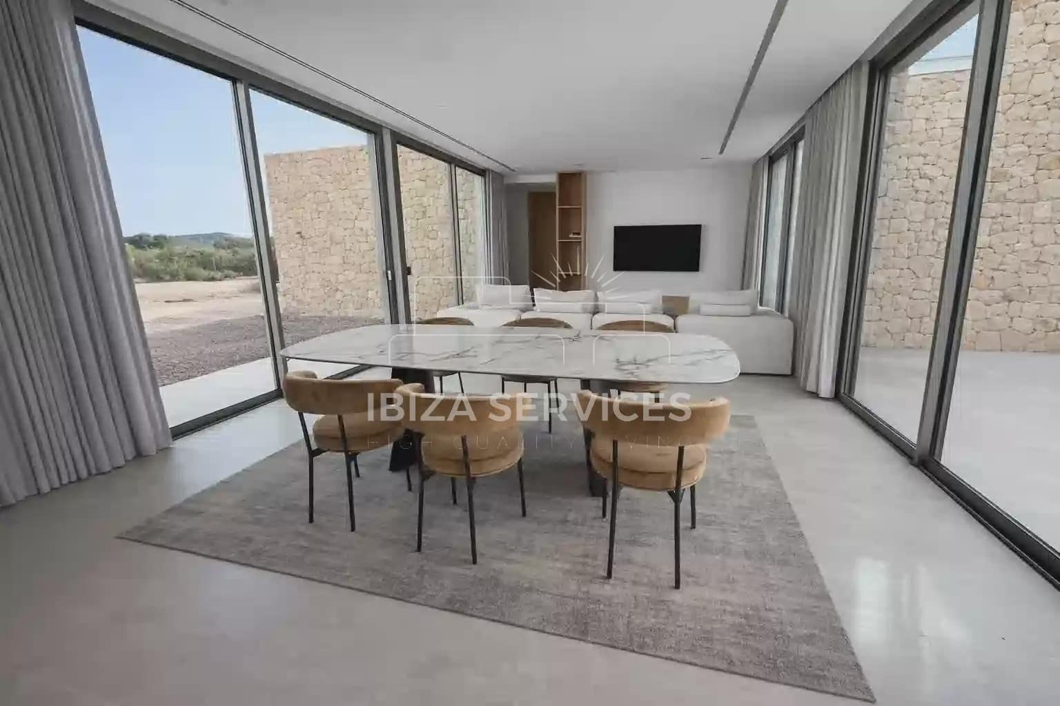 4 bedroom Villa for rent in Talamanca with pool garage - € 28,000 (Ref: 9761567)