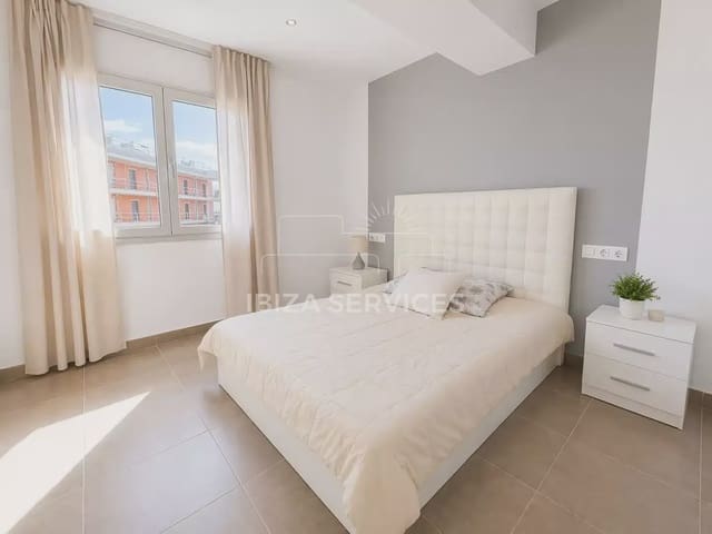 Appartement de 3 chambres à louer à Cala d'en Bou, San Jose / Sant Josep de Sa Talaia avec piscine garage - 3 666 € (Ref: 9776918)