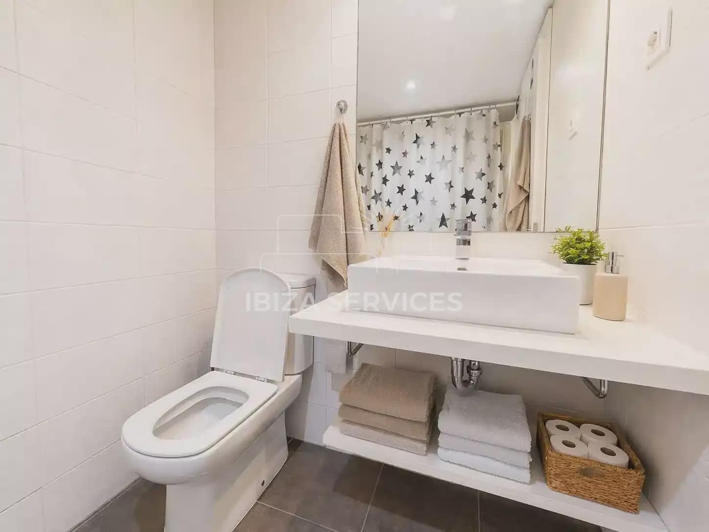 3 bedroom Apartment for rent in Cala d'en Bou with pool garage - € 3,666 (Ref: 9776918)