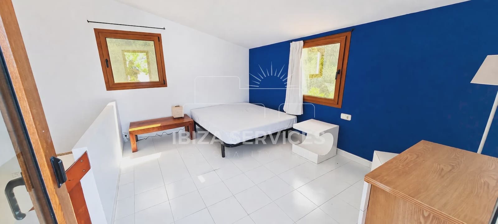 2 sypialnia Apartament do wynajęcia w Cala Tarida z garażem - 2 500 € (Ref: 9783898)