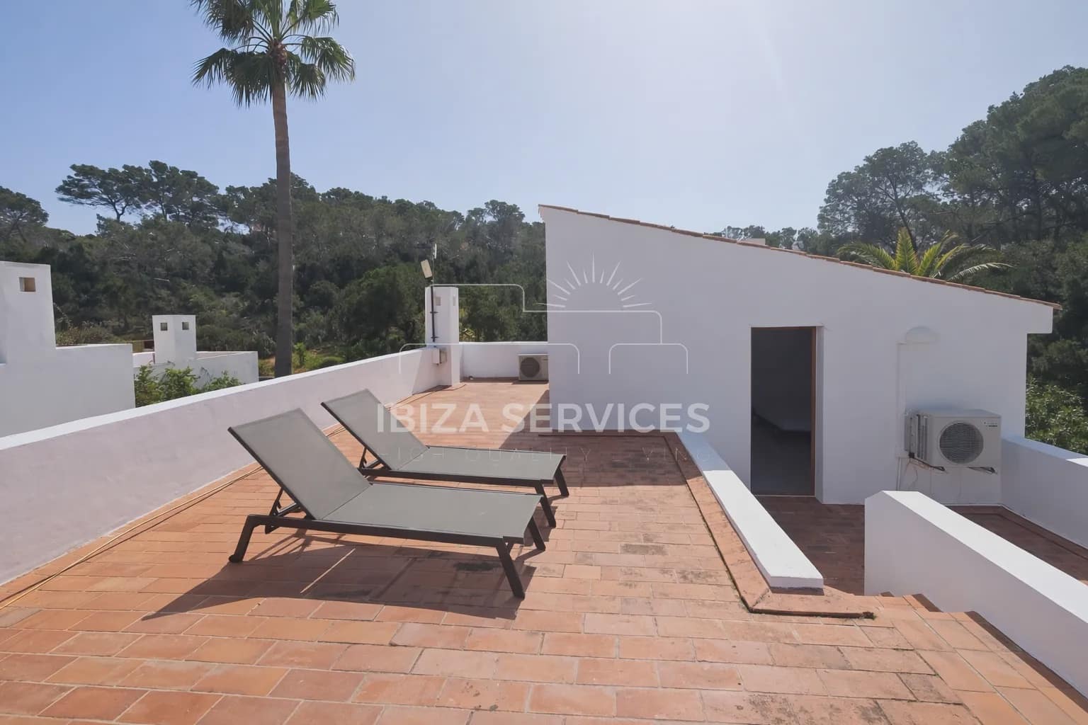 2 sypialnia Apartament do wynajęcia w Cala Tarida z garażem - 2 500 € (Ref: 9783898)