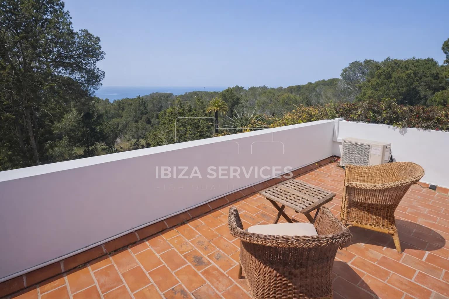 2 sypialnia Apartament do wynajęcia w Cala Tarida z garażem - 2 500 € (Ref: 9783898)