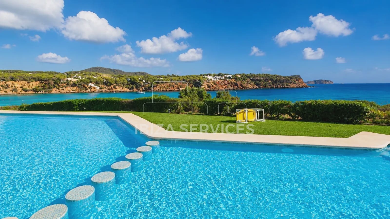 2 Zimmer Apartment zu vermieten in Cala Llenya mit Pool Garage - 3.000 € (Ref: 9813586)