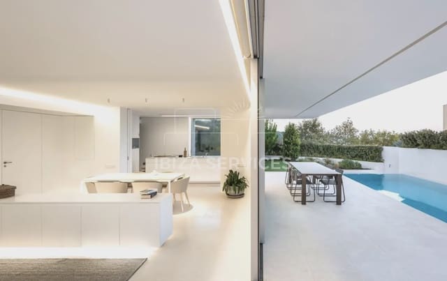 4 soveværelse Villa til leje i Talamanca, Ibiza by med swimmingpool garage - € 35.000 (Ref: 9814082)