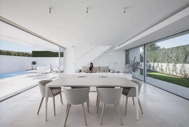 4 soveværelse Villa til leje i Talamanca, Ibiza by med swimmingpool garage - € 35.000 (Ref: 9814082)