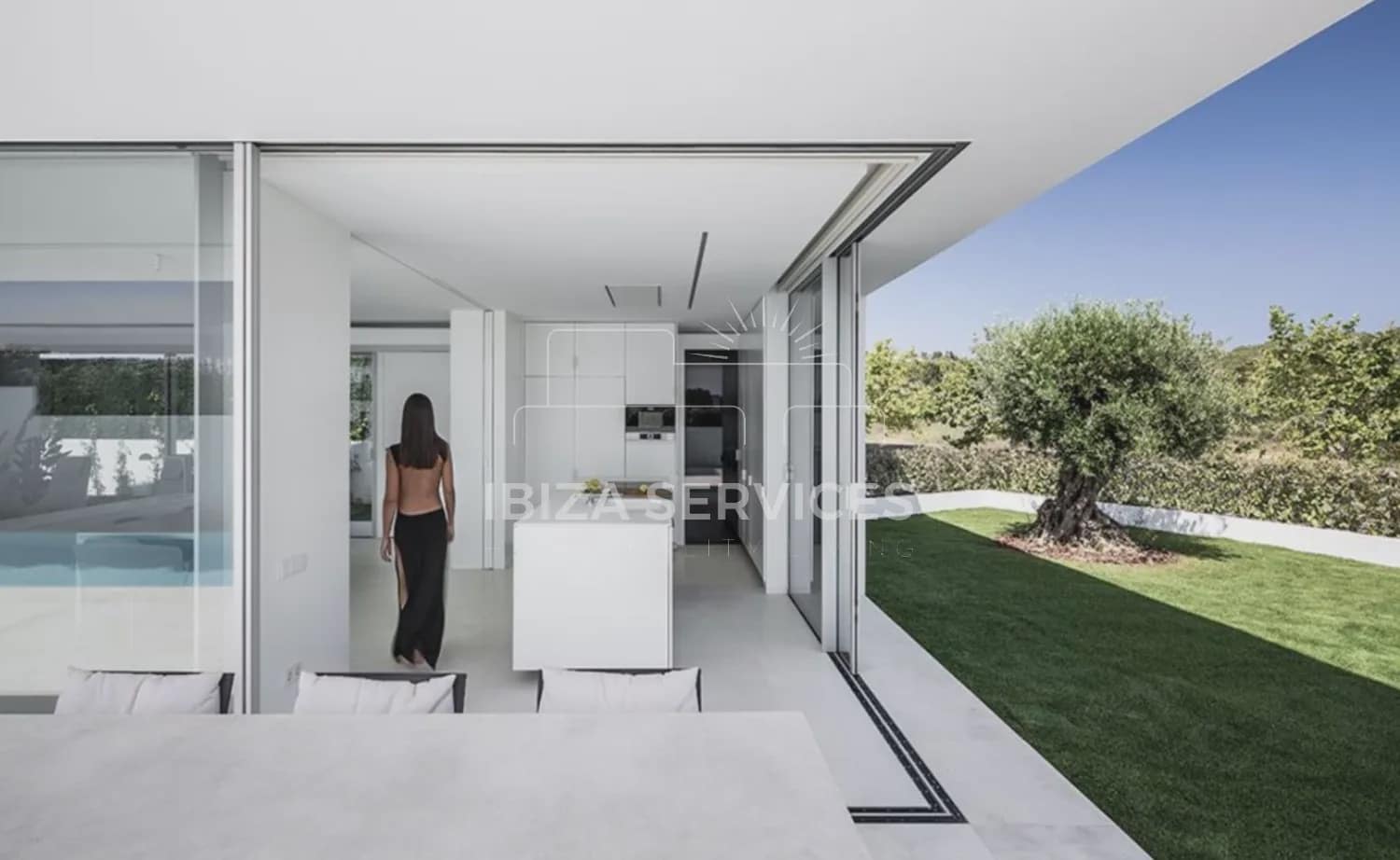 4 soveværelse Villa til leje i Talamanca med swimmingpool garage - € 35.000 (Ref: 9814082)