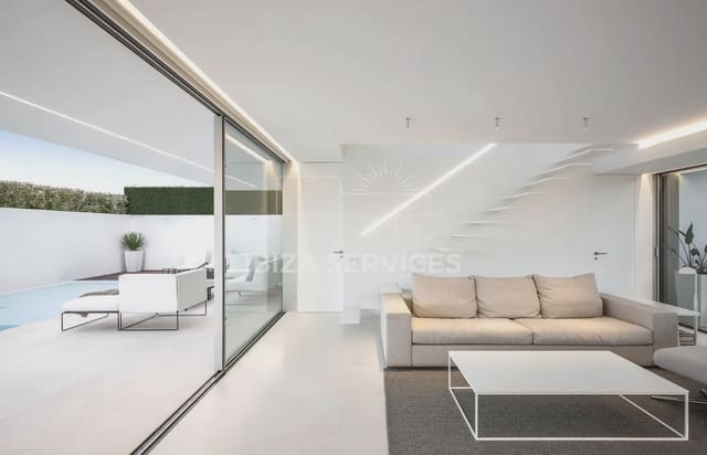 4 soveværelse Villa til leje i Talamanca, Ibiza by med swimmingpool garage - € 35.000 (Ref: 9814082)
