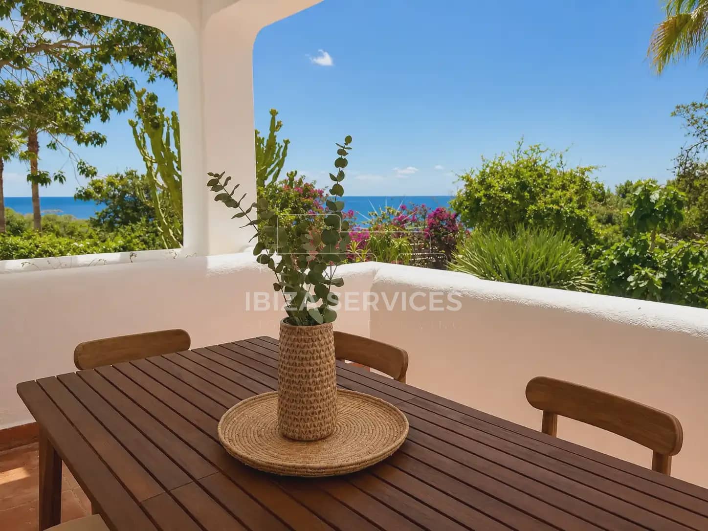 3 soveværelse Villa til leje i Talamanca med swimmingpool garage - € 12.000 (Ref: 9844215)
