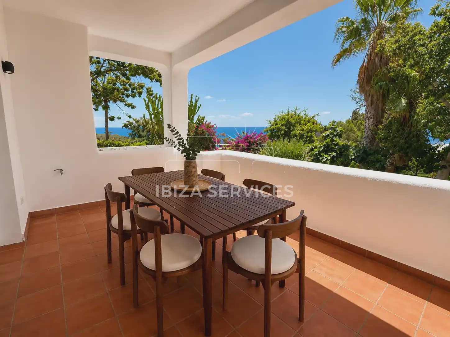 3 soveværelse Villa til leje i Talamanca med swimmingpool garage - € 12.000 (Ref: 9844215)