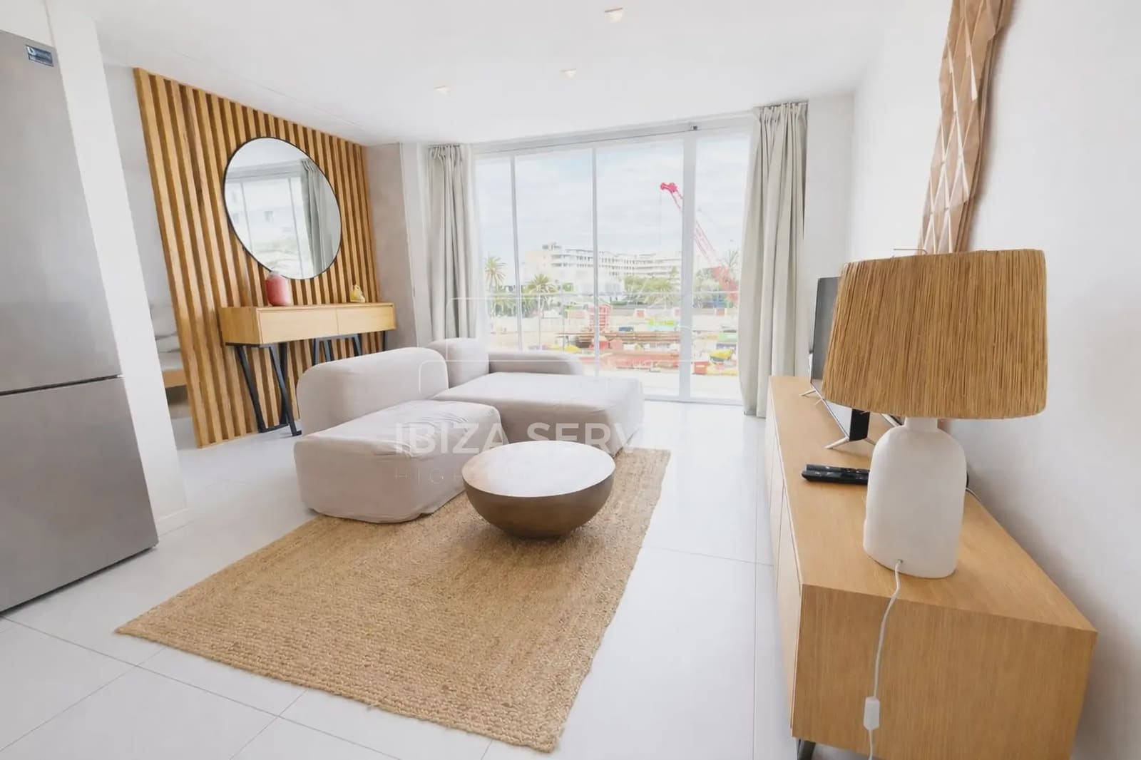 1 slaapkamer Appartement te huur in Talamanca met zwembad garage - € 3.500 (Ref: 9856259)