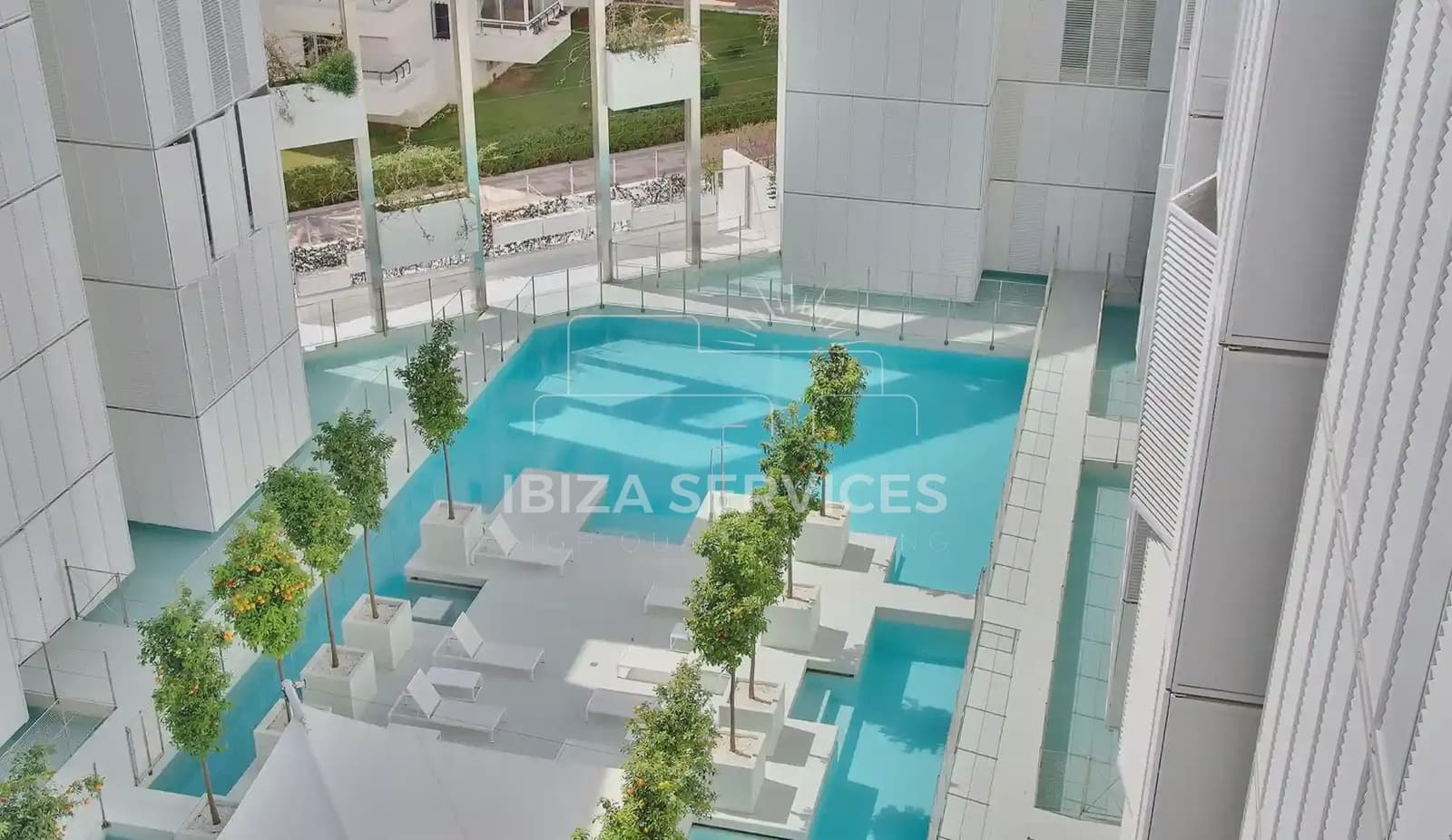 1 slaapkamer Appartement te huur in Talamanca met zwembad garage - € 3.500 (Ref: 9856259)