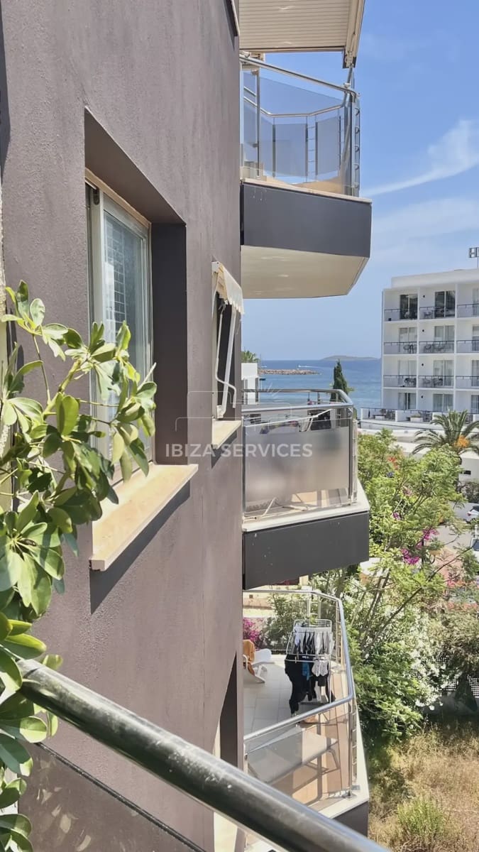 3 soverom Leilighet til salgs i Santa Eulalia / Santa Eularia med svømmebasseng garasje - € 849 000 (Ref: 9875507)