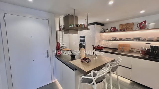 3 soverom Leilighet til salgs i Santa Eulalia / Santa Eularia med svømmebasseng garasje - € 849 000 (Ref: 9875507)