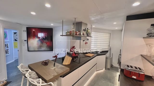 3 soverom Leilighet til salgs i Santa Eulalia / Santa Eularia med svømmebasseng garasje - € 849 000 (Ref: 9875507)