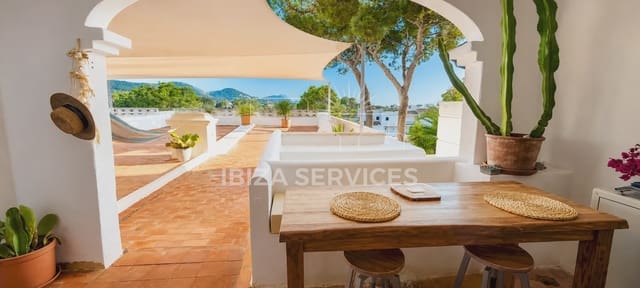 Apartamento de 3 habitaciones en Cala Tarida, San Jose / Sant Josep de Sa Talaia en venta con piscina - 690.000 € (Ref: 9898466)