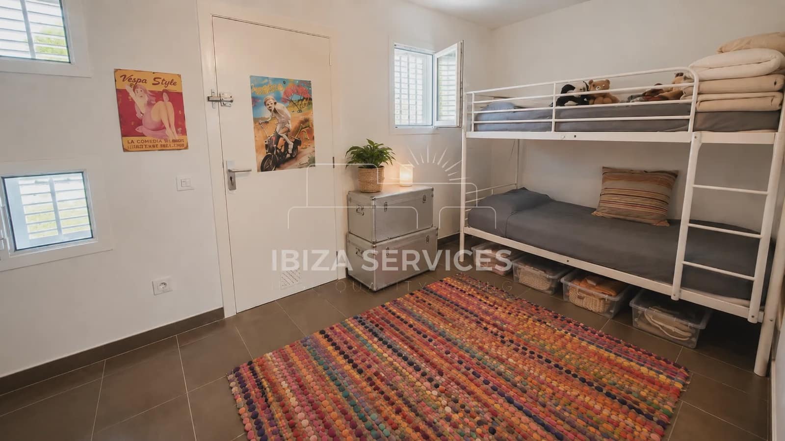 Apartamento de 3 habitaciones en Cala Tarida en venta con piscina - 690.000 € (Ref: 9898466)