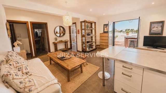 3 slaapkamer Appartement te koop in Cala Tarida, San Jose / Sant Josep de Sa Talaia met zwembad - € 690.000 (Ref: 9898466)