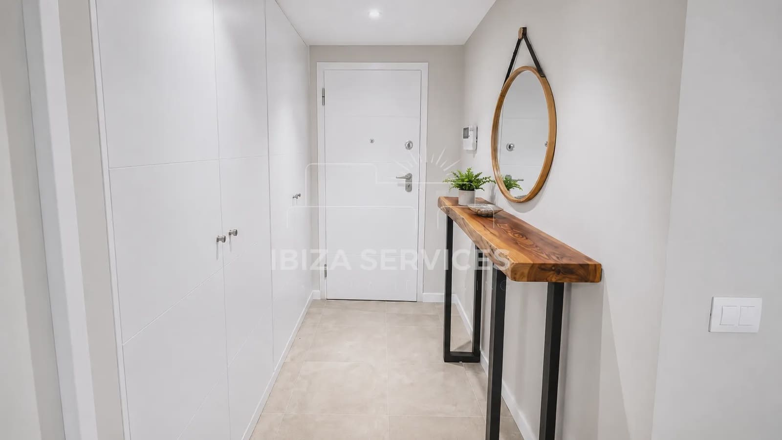 3 bedroom Apartment for rent in Playa d'en Bossa with pool garage - € 3,750 (Ref: 9964521)