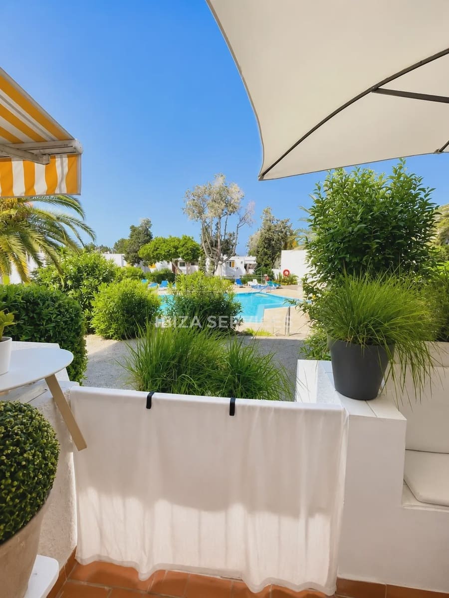 1 bedroom Apartment for sale in La Siesta with pool - € 320,000 (Ref: 9974301)