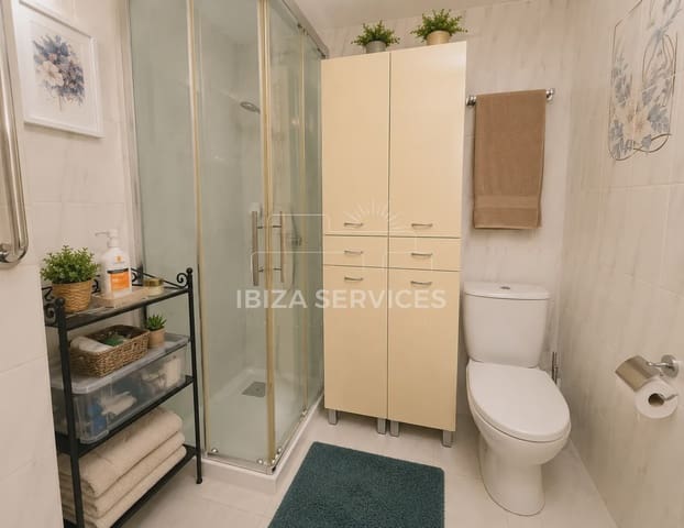 1 soveværelse Lejlighed til salg i La Siesta, Santa Eulalia / Santa Eularia med swimmingpool - € 320.000 (Ref: 9974301)