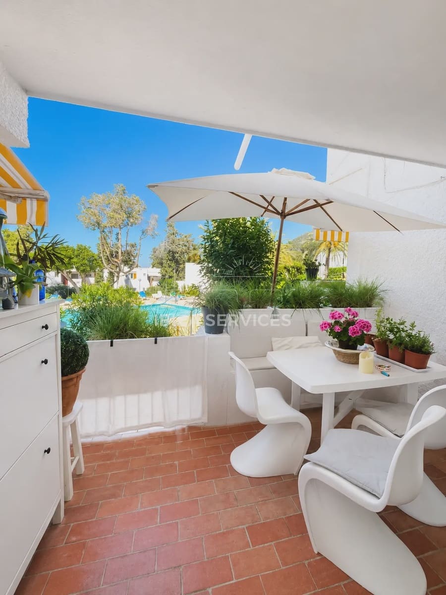 1 bedroom Apartment for sale in La Siesta with pool - € 320,000 (Ref: 9974301)