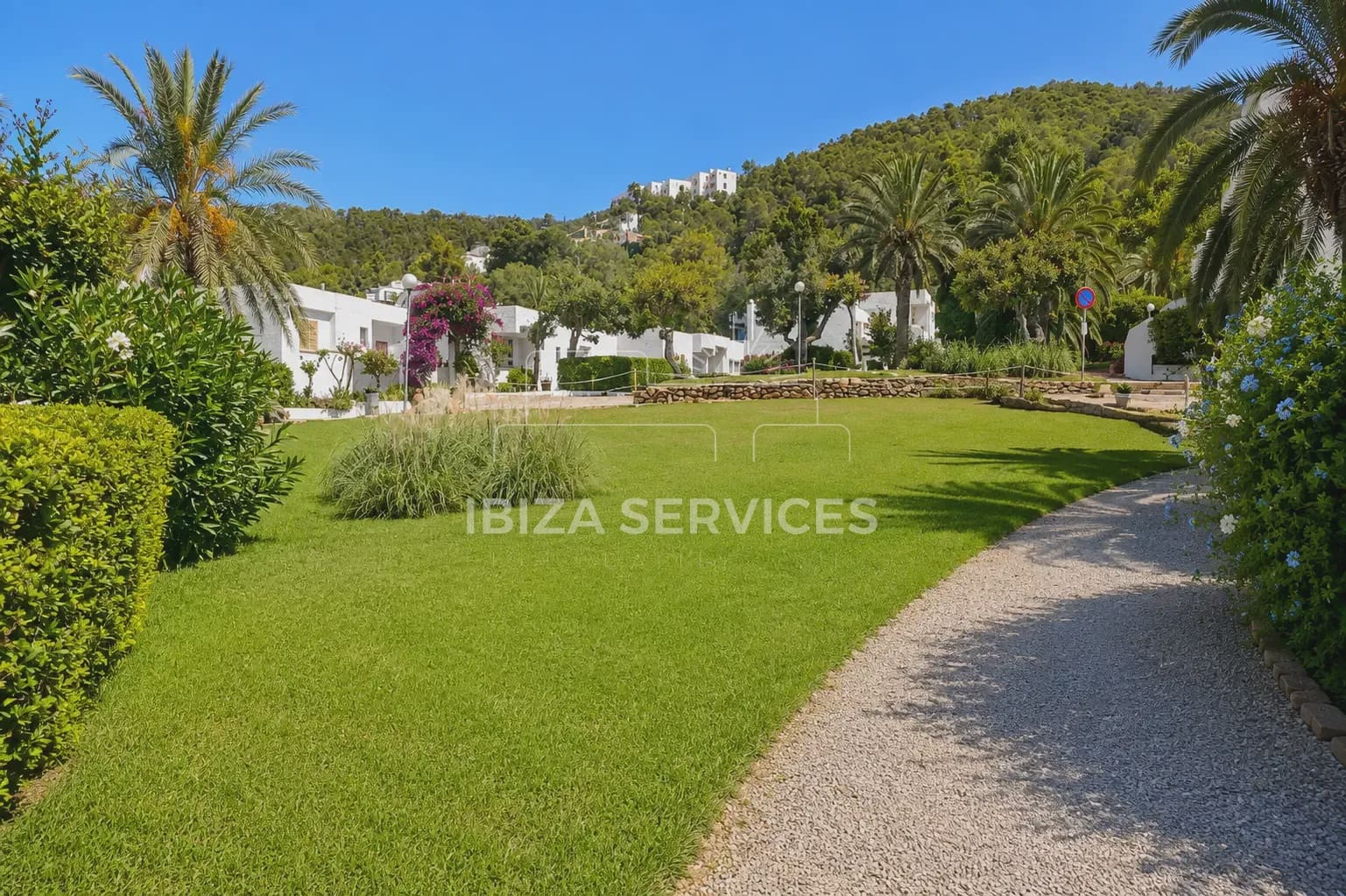 1 bedroom Apartment for sale in La Siesta with pool - € 320,000 (Ref: 9974301)